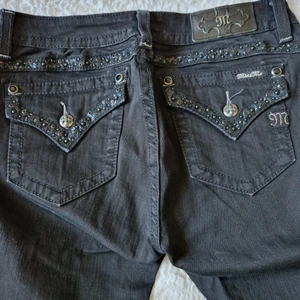 Miss Me jeans - Svarta Miss Me jeans något croppade, knappt använda 