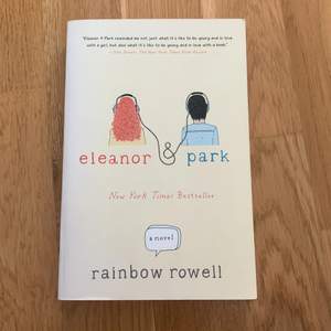 Säljer boken Eleanor and Park av Rainbow Rowell. En supermysig och gullig kärlekshistoria mellan två oväntade individer. Köparen står för frakten 