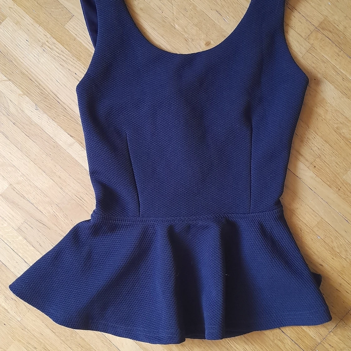 Marinblå nly one topp