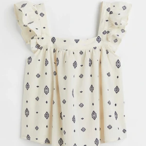 Volangtopp  - Jätte söt Volangtopp från h&m, i storlek S. Aldrig använd. BUDA från 199kr. Köparen står för frakten🤩💕