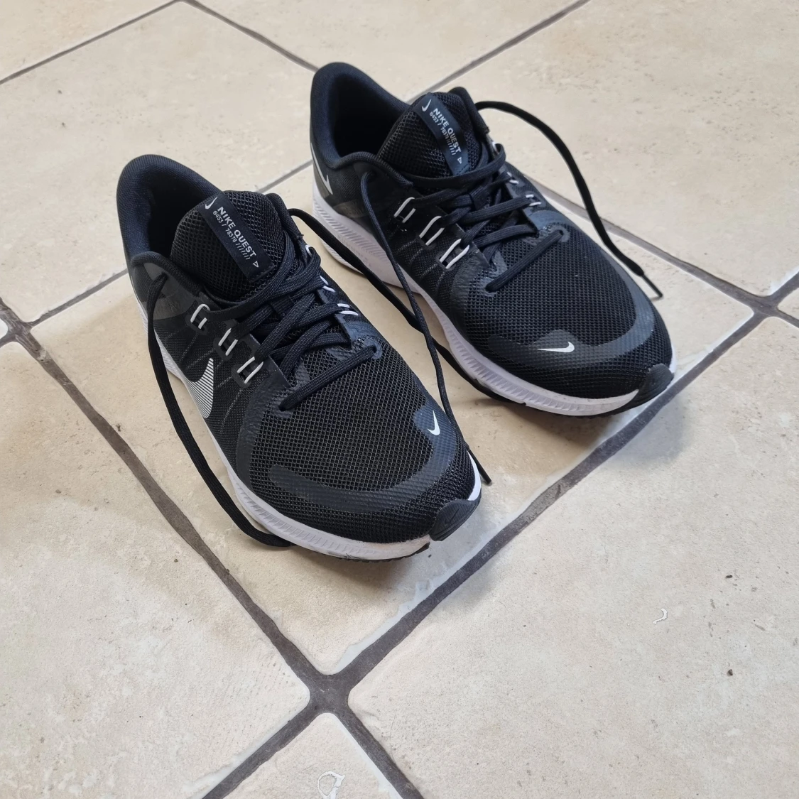 Helt nya nike skor men dom är för små storlek 41 - 90