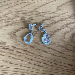 örhängen - jättefina örhängen som inte kommit till användning☺️Frakt ligger på 12kr