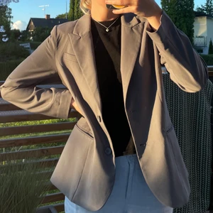 Grå kavaj - Grå kavaj ifrån hm