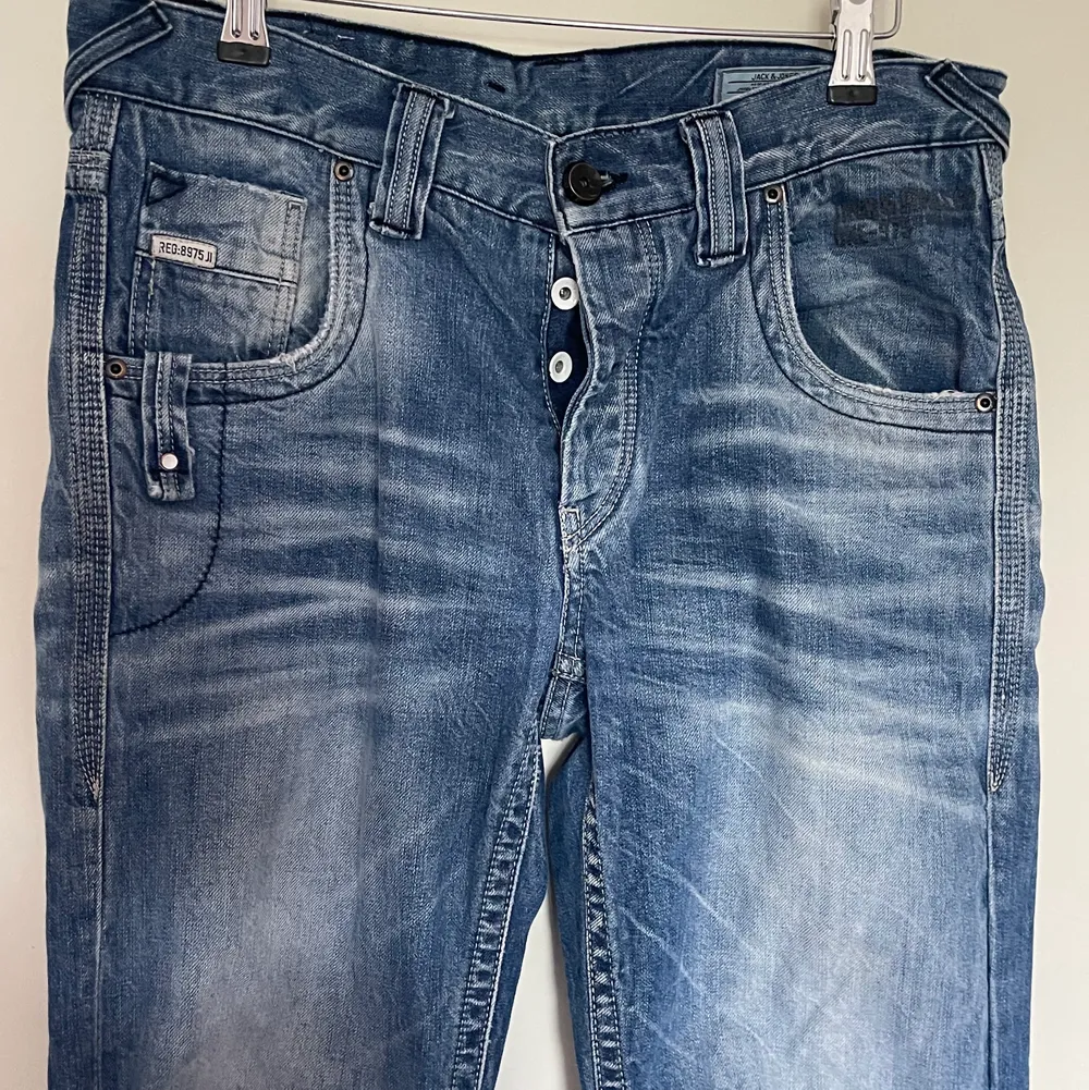 Köptes secondhand för 200 i Stockholm i bra skick, storlek S/M ( sitter bra i s) säljer den för 125 + frakten . Jeans & Byxor.