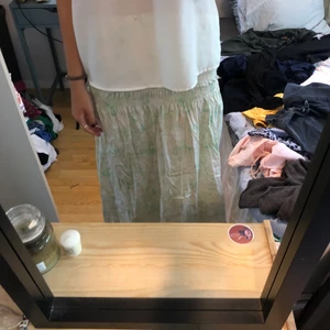 Långkjol!  - Den snyggaste långkjolen från Hm! Är ungefär 170❤️