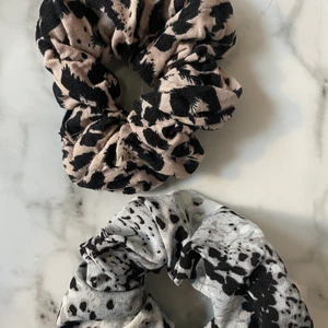 Hårsnoddar  - Hårsnoddar aldrig använda 5kr+ frakt för båda