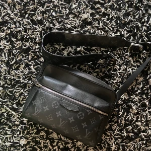 Louis Vuitton Monogram Bag - Säljer för 10.000 Skriv för mer frågor eller bilder