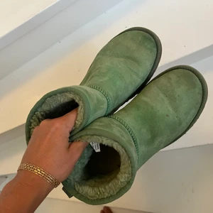 UGGs korta mintgröna 38 - Korta uggs i UNIK mintgrön färg❣️ Storlek 38! 