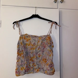 Topp  - Topp från h&m storlek L