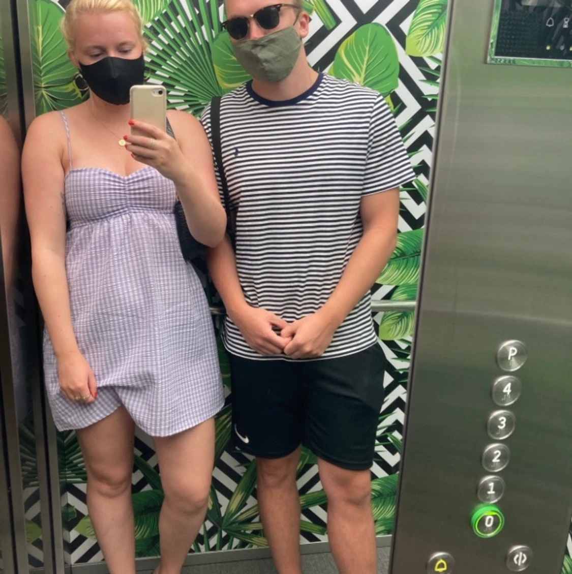 Snygg skön lila/vit klänning