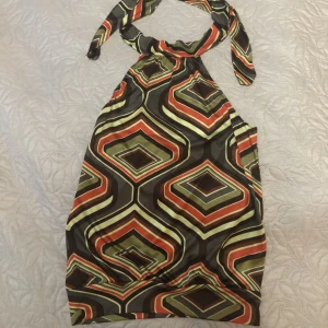 Topp - Topp från H&M som är knappt använd. Storlek XS-S och är strechiga. 