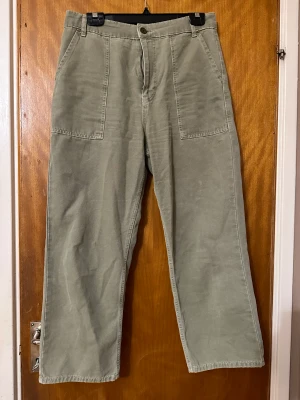 Byxor från? - Köpte dessa 2hand i usa lol. Har för mig att Gina tricotbhar liknande. Är rätt så kort så de är lite långa på mig. Har en midja på 72 cm och de passar mig perfekt. 