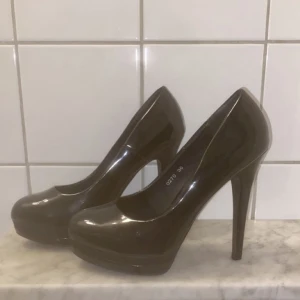 Svarta klackar - Oanvända