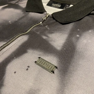 Trapstar tröja  - Helt ny, aldrig använt. Säljer pågrund av att den var förlusten på mig  Storlek: M  Kvitto finns självklart.