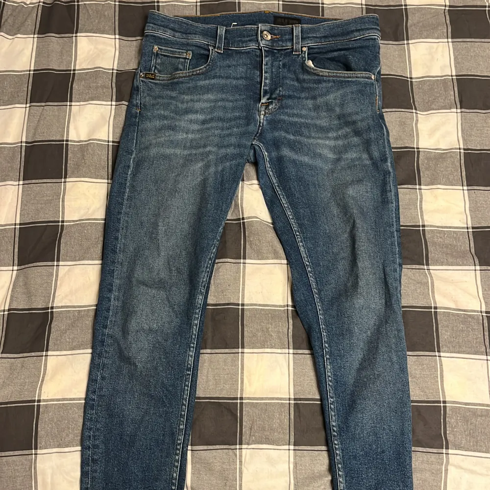 Ett par jättefina Tiger of Sweden jeans, inga skavanker 200kr Kan fraktas eller mötas upp.. Jeans & Byxor.