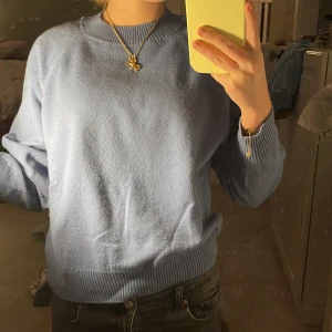 Cashmere tröja  - 100% cahsmere tröja. Aldrig använd. Köpt från Falconeri, ett italienskt märke. 