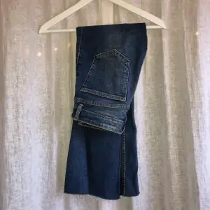 Mörkblå jeans från Zara, storlek 36 