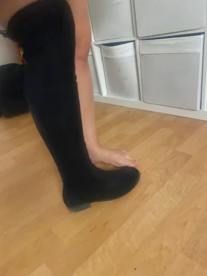 stövletter - storlek 39-40 . skönt material