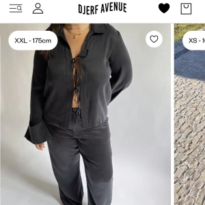 Djerf avenue - Säljer djerf top. Super fint skick!  Skriv för fler bilder ❤️
