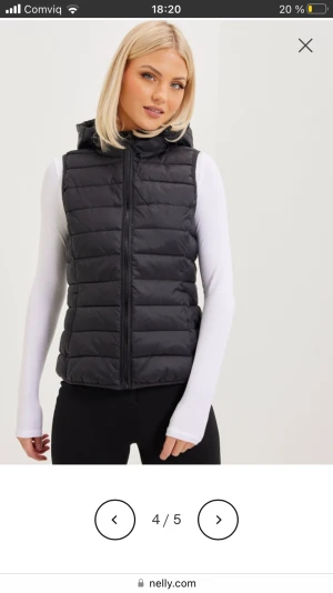 Snygg väst från only  - Köpt på Zalando för 479 , bra skick. Säljer den då jag ska köpa ny. Skriv om du vill ha fler bilder på den då de är lånade från hemsidan.