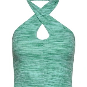 Topp från Gina  - Topp från Gina storlek S. Sista bilden ser ni färgen/mönstret 