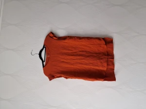 Top orange  - Färgglad och lätt vintage!
