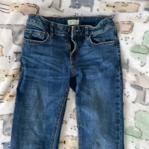 Mörk blå lindex jeans! 12-13 år 