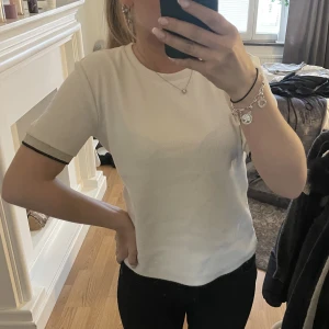 Stickad tshirt  - Från zara o köpt i julas💕