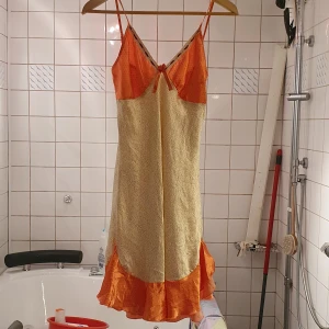 Super fin limeklänning - Pasar som en klänning eller nitlone