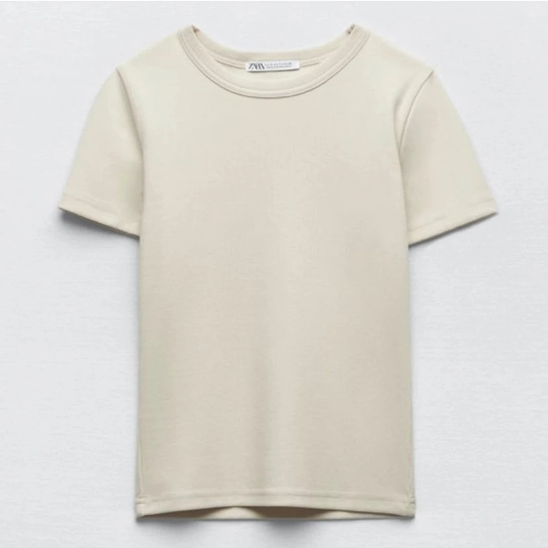 Zara T-shirt  - 91