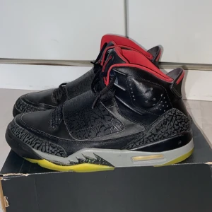 Jordans  - Snygga Jordans.  Använda. Special Edition. Skorna finns inte mer att köpa. Storlek 46 