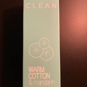 Clean warm cotton & mandarin - Helt ny och oöppnad parfym från Clean i lukten warm cotton & mandarin. Väldigt fräsch doft! 175 ML! Ny pris ca 600-700kr. Mitt pris 300+ frakt. Kan även möttas upp i Gbg. 
