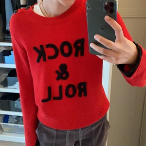 Zadig kashmirtröja - Så snygg ❤️ kommer tyvärr inte till användning längre. Väldigt bra skick och inte alls nopprig. 