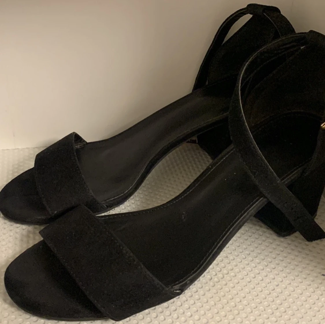 Svarta klackskor  - 90