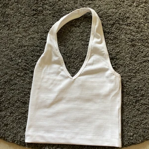 Halterneck topp - Jättefin halterneck. Från stradivarius