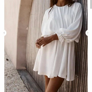 Dinner in Italy dress  - Superfin klänning från chiquelle som är slut på deras hemsida 😎, haft lite student kris och glömt att lämna tillbaka i tid, säljer för att jag hittat en annan! Helt oanvänd med prislapp kvar! (Skriv om du vill se fler bilder på klänningen) Nypris: 599 kr