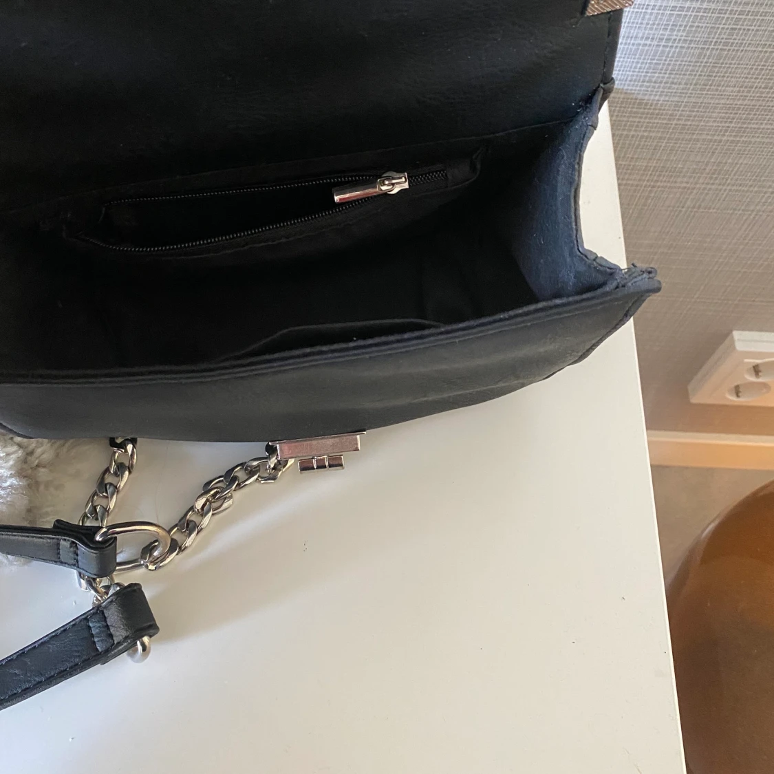 Svart väska  - 91