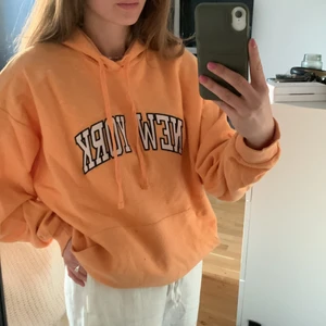 Hoodie - Så snygg hoodie perfekt inför sommaren!