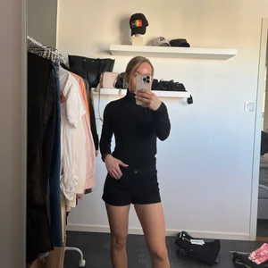 Shorts från h&m - Dessa har blivit för stora för mig tyvärr, kom med prisförslag om du är intresserad!🌟