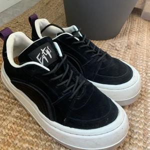 Eytys  - Eytys sonic sneakers, köpt förra sommarn, bra skick! 