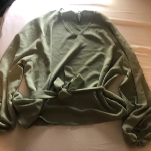 Lång tröja - Inte används pågrund av att blivit för.tjock för den