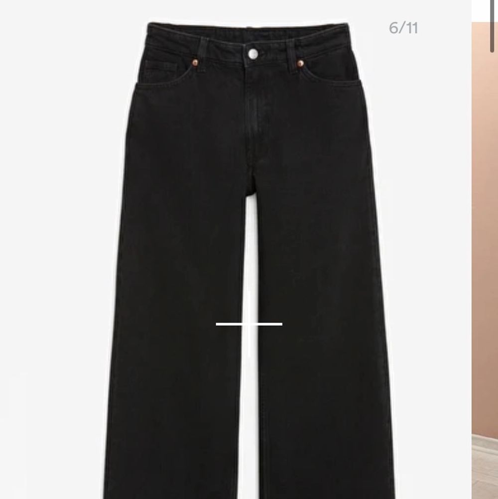 monki jeans!! Säljer dessa för att de inte riktigt passa mig längre, köpt för 400kr, kan tänka mig att sälja dem för 170 kr+frakt? Pris kan diskuteras!! Om man inte vet vad jag menar med storleken, jag tycker själv att det är en 38 eller S/M 🤗❤️. Jeans & Byxor.