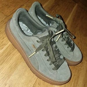 Puma - Super snygga puma skor, säljer dom då dom aldrig kommer till användning.