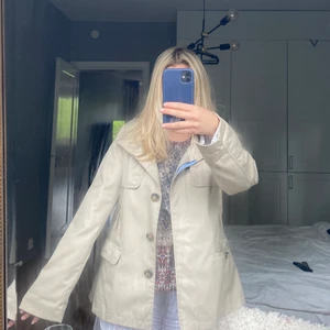 kappa - super fin beige trenchcoat/kappa, passar 34/36💕 i super fint skick!