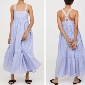 Maxi klänning i bomull  - Köpt på plick men passade tyvärr inte mig, i fint skick !💗