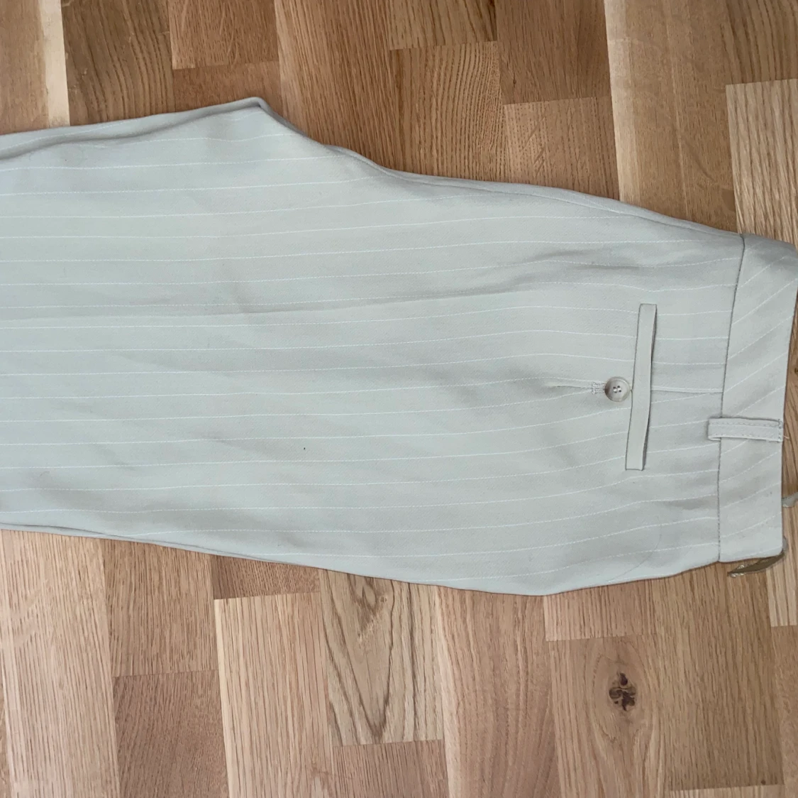 Snygga byxor i bergige  - 90