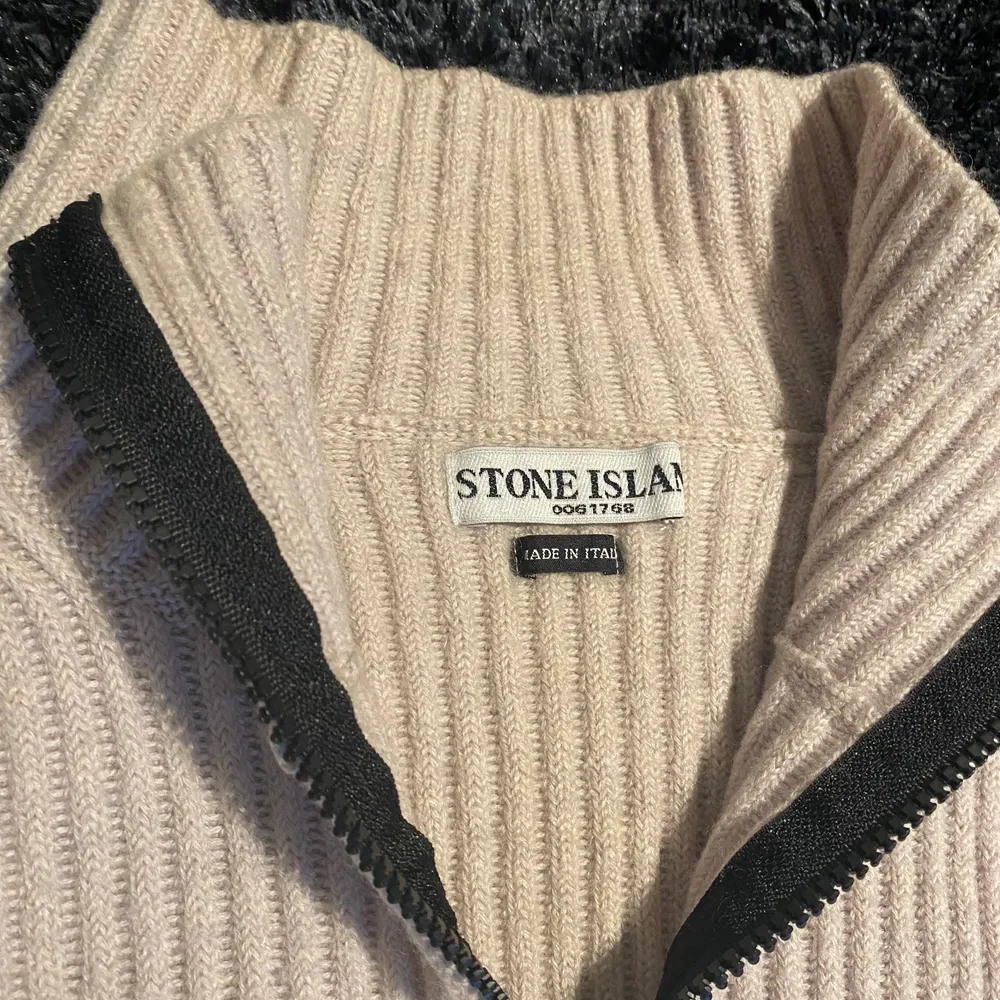 Vintage stone island full zip i grå. passar L/M. Köparen står för frakt 📦 . Hoodies.