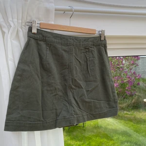 Kjol - Köparen står för frakt, kan även mötas i Stockholm!🌸