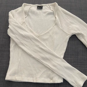 Vit långärmad tröja  - Vit fin långärmad tröja, använd