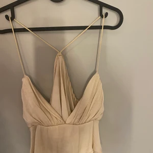 Linne - Ett jätte fin sommar topp som aldrig använts, 70+66kr i frakt❤️